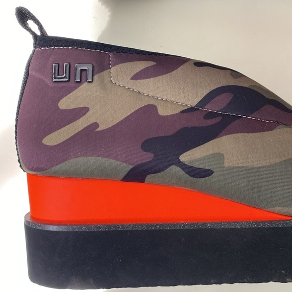 United Nude comfy stretch camouflage print platform bootie, neon orange wedge - Picture 6 of 7